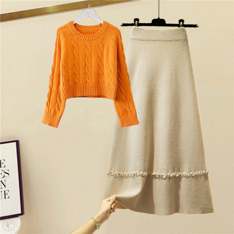 オレンジセーター+アプリコットスカート