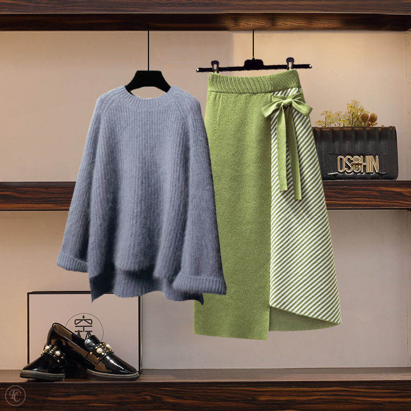 グレー/ニット・セーター+グリーン/スカート
